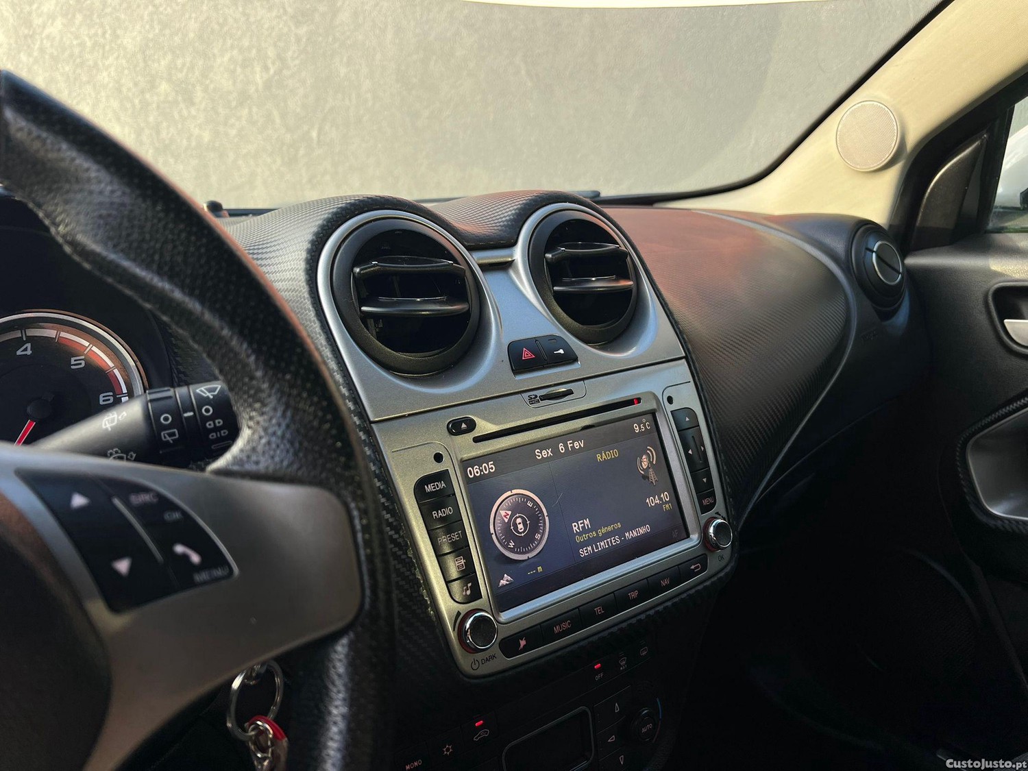 Alfa Romeo MiTo 1.3 JTD Distinctive S&S — fotografia 10
