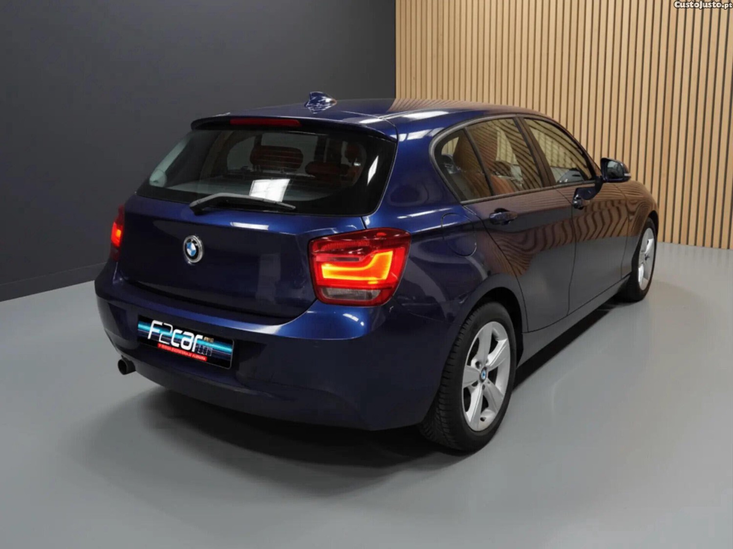 BMW 116 d EDynamics Line Sport — fotografia 7