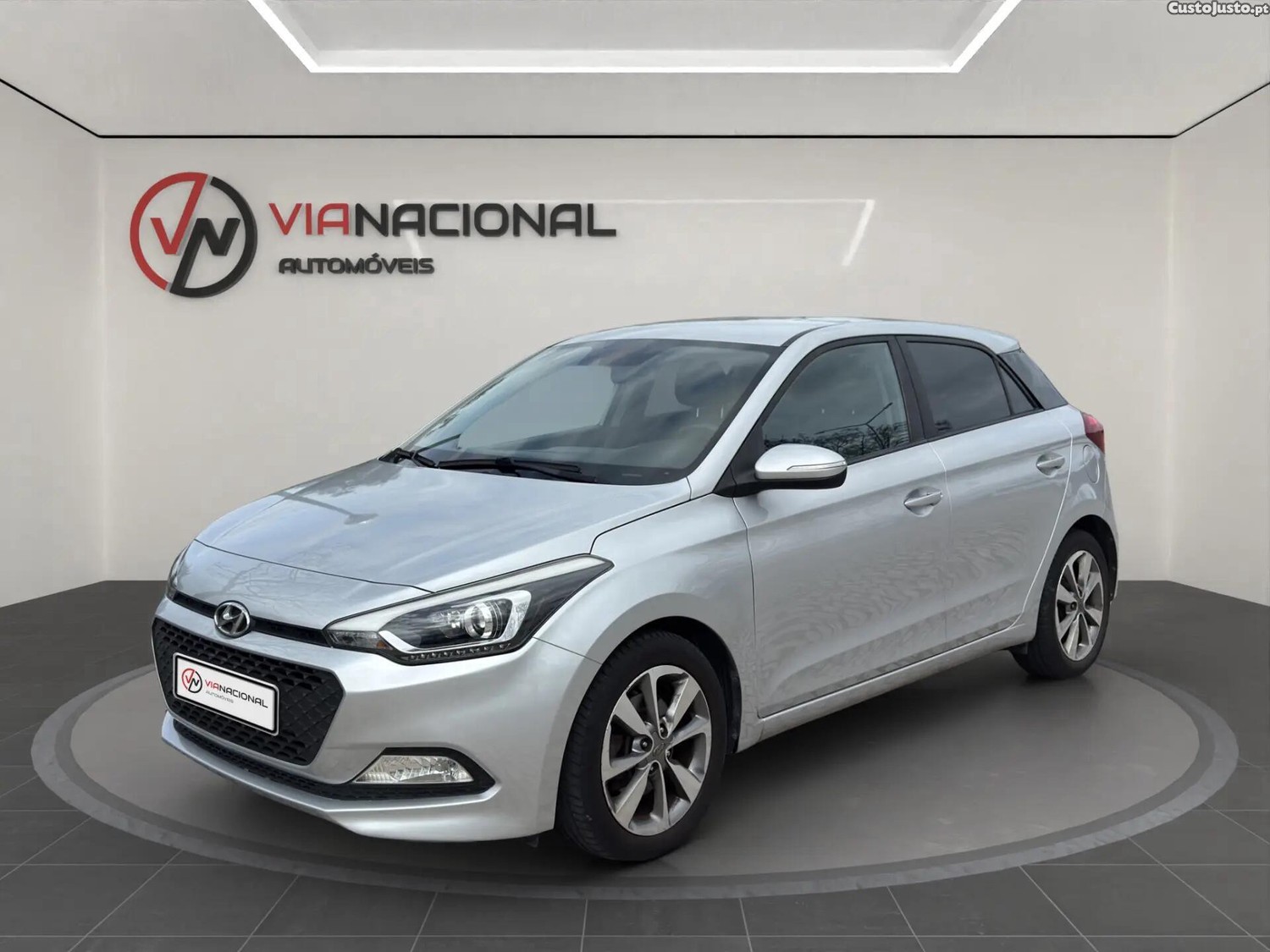 Hyundai i20 1.1 CRDi Access — fotografia 17