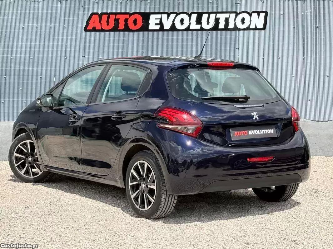 Peugeot 208 1.6 bluehdi style — fotografia 13