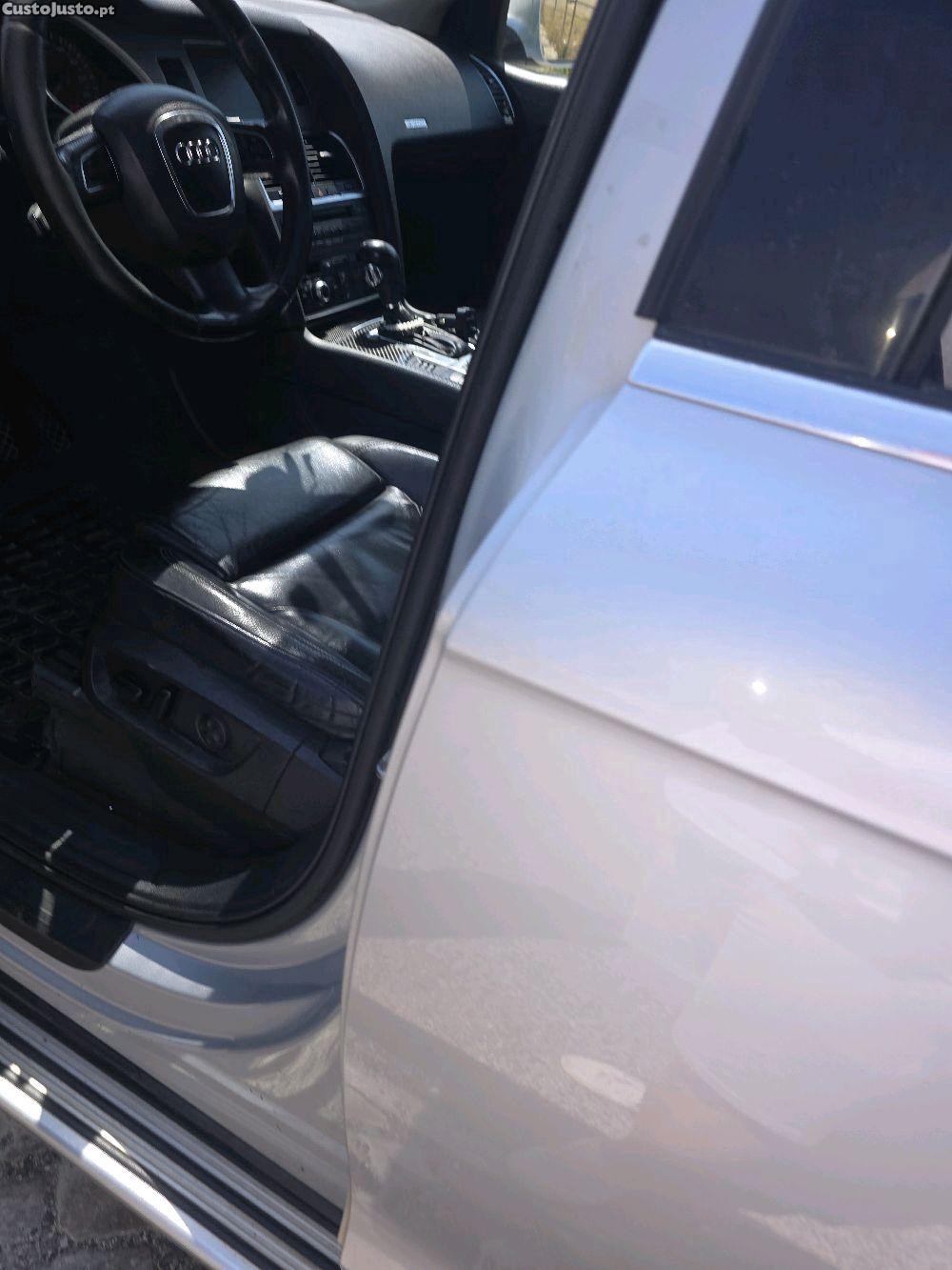 Audi Q7 3.0 tdi 7 lugares — fotografia 2