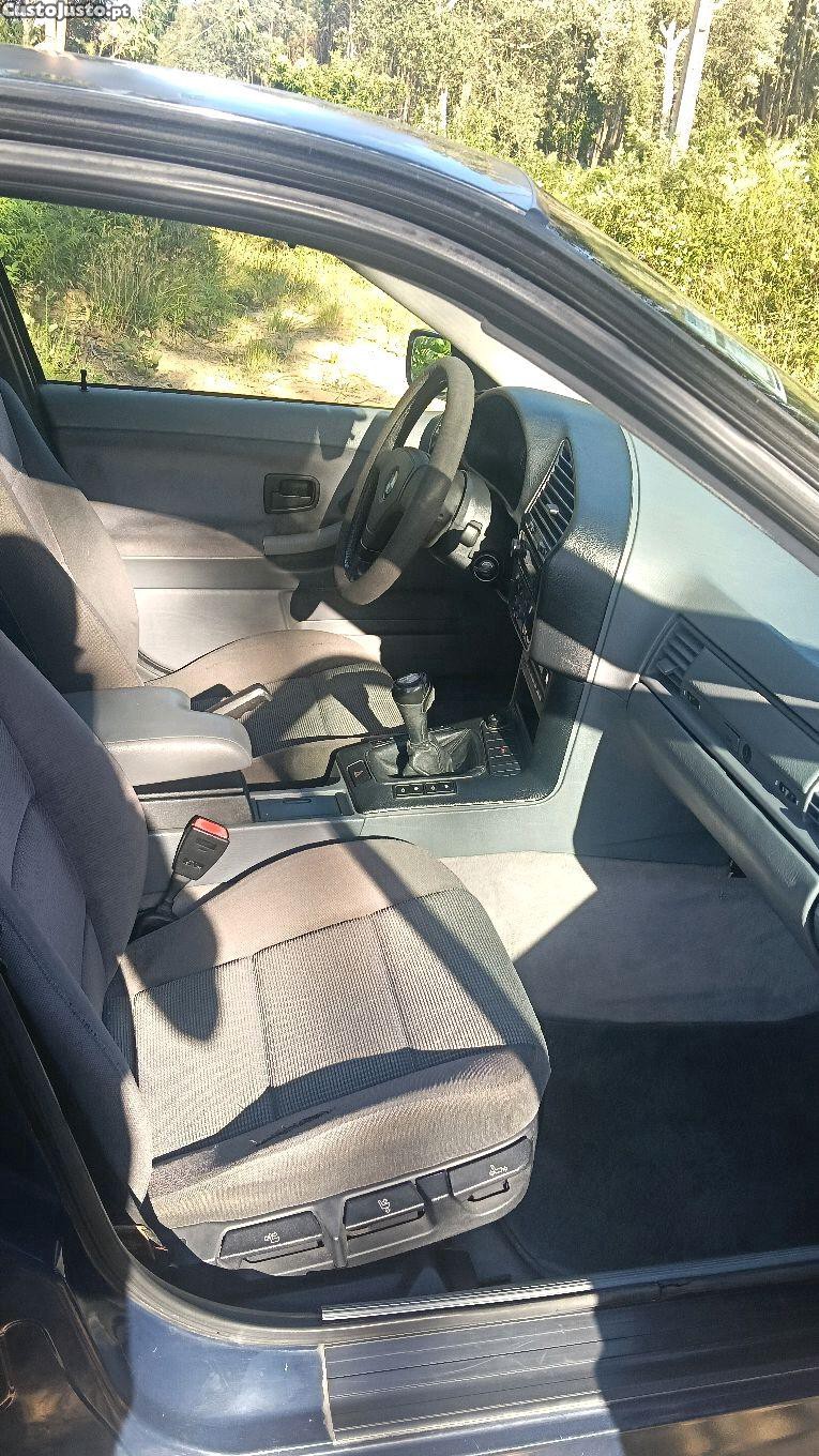 BMW 318 tds — fotografia 2