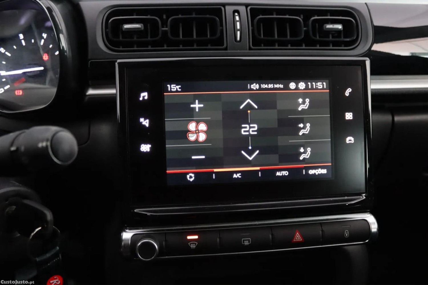 Citroën C3 1.2 PureTech Shine — fotografia 3