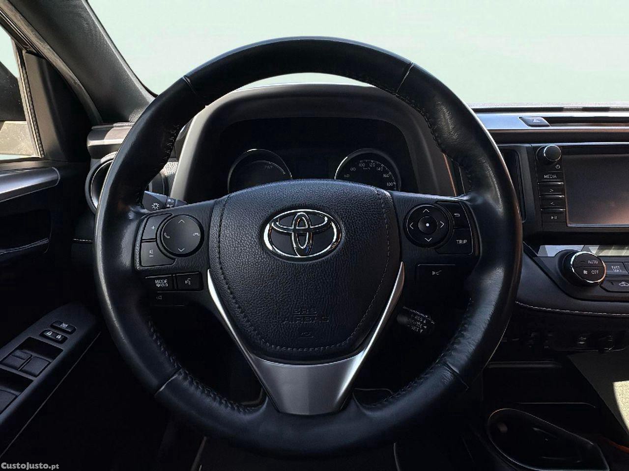 Toyota RAV4 2.5 HSD Comfort — fotografia 6