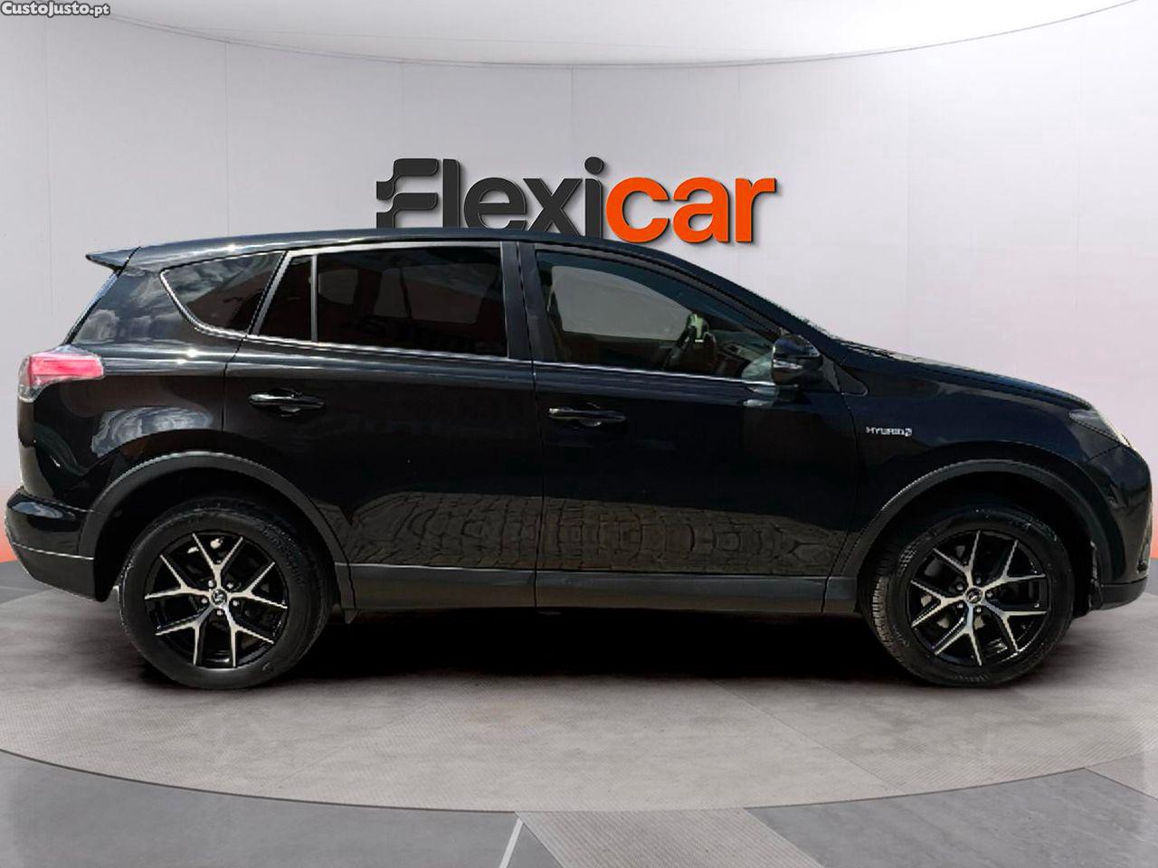 Toyota RAV4 2.5 HSD Comfort — fotografia 10