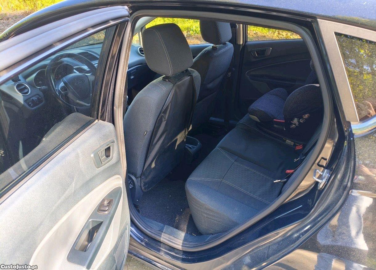 Ford Fiesta 1.4 tdci — fotografia 5