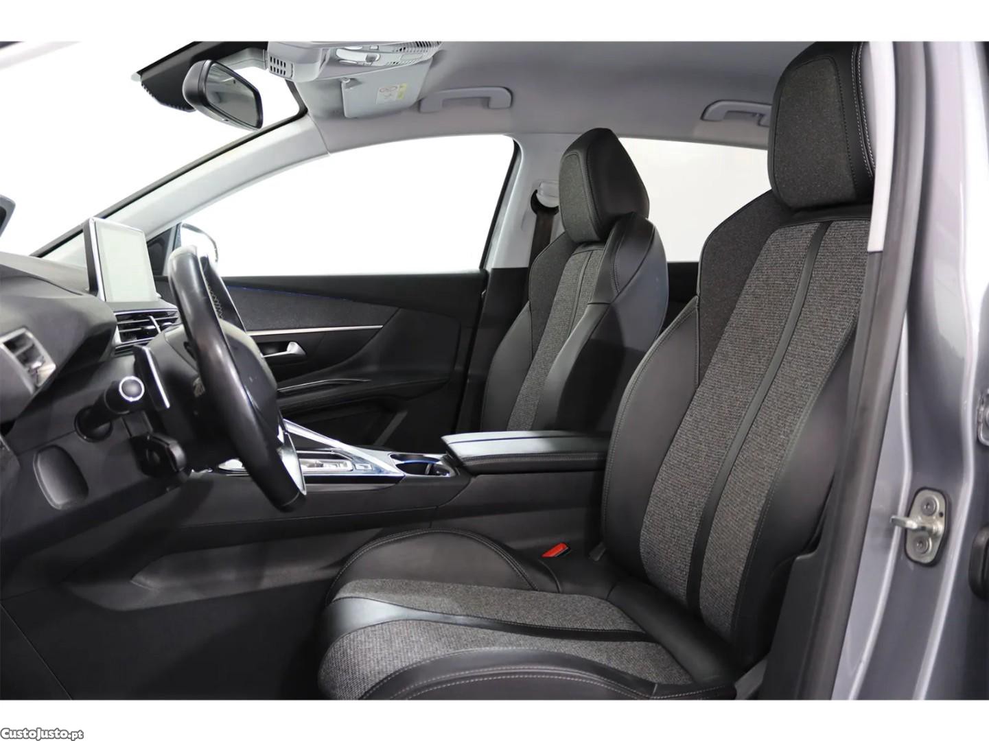 Peugeot 3008 1.2 PureTech Allure EAT8 — fotografia 11