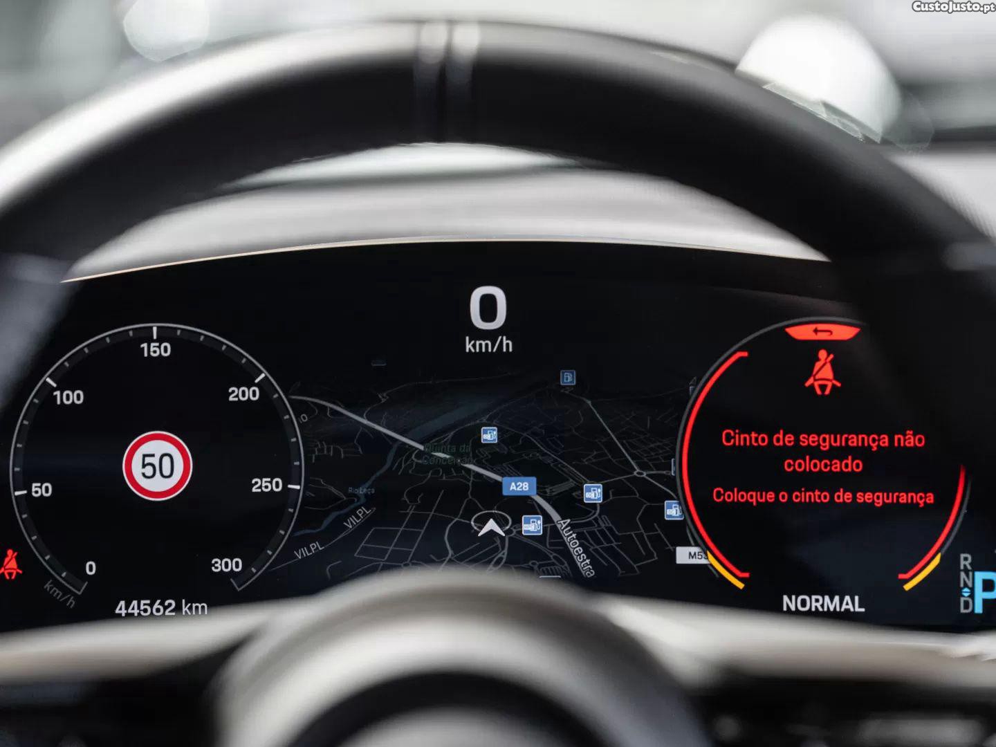 Porsche Taycan Bateria performance plus — fotografia 11