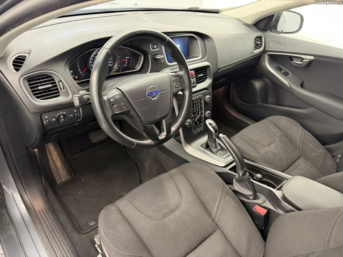 Volvo V40 2.0 — fotografia 8