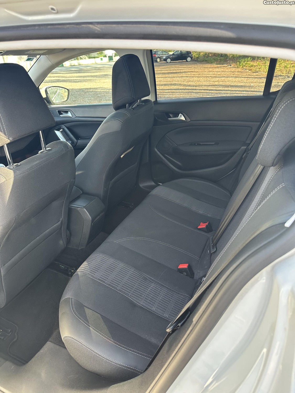 Peugeot 308 Allure — fotografia 3