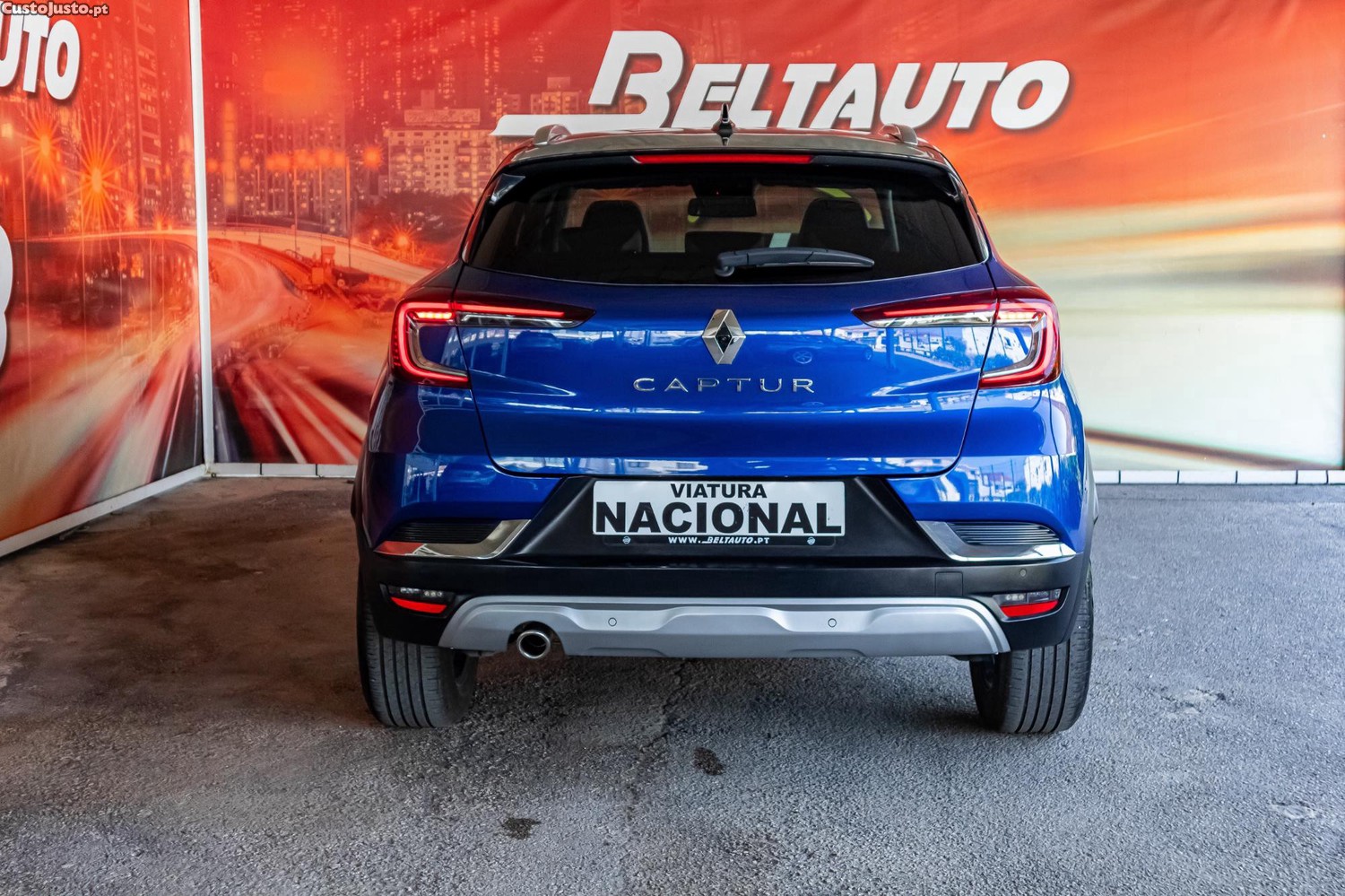 Renault Captur 1.0 TCE EXCLUSIVE — fotografia 19