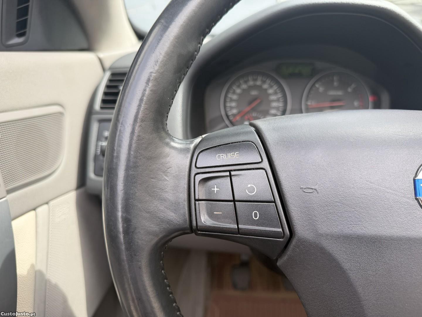 Volvo C70 2.0 D Momentum — fotografia 5