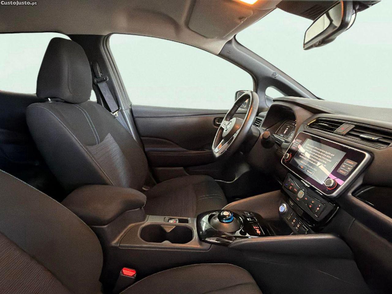 Nissan Leaf N-Connecta — fotografia 6