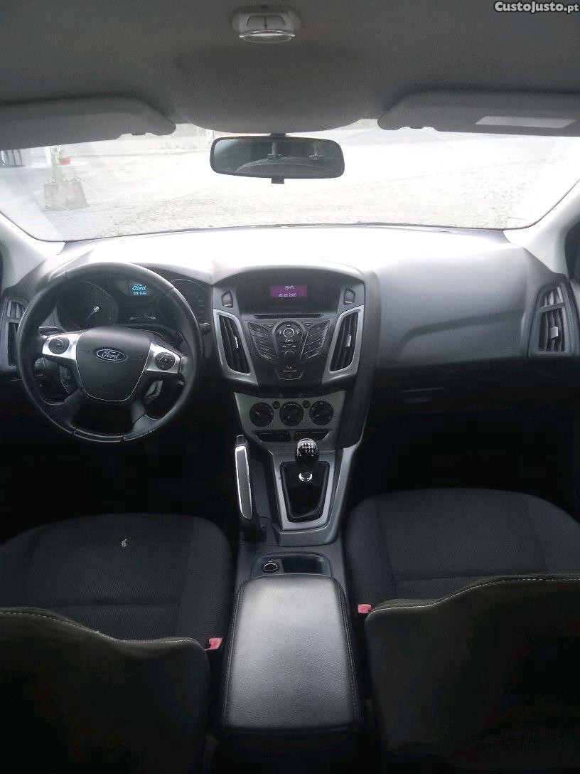 Ford Focus 4 — fotografia 4