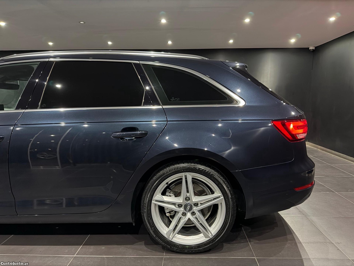 Audi A4 Avant 2.0 TDI S-line S tronic — fotografia 21