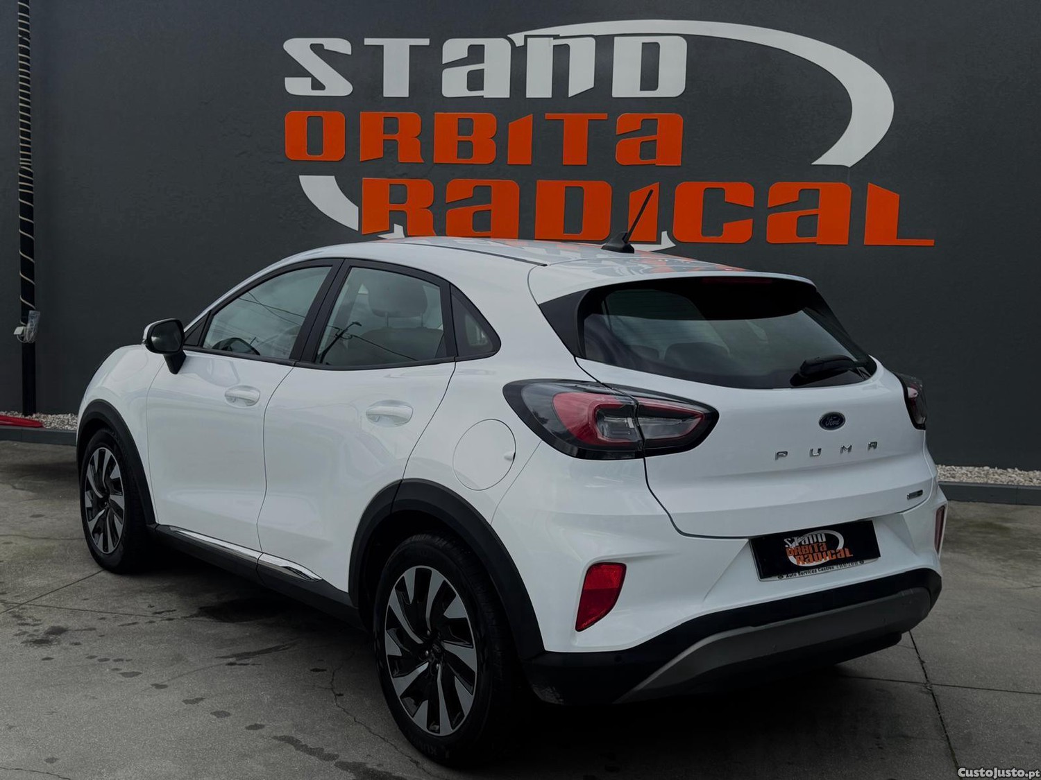 Ford Puma 1.0 EcoBoost MHEV Titanium — fotografia 13