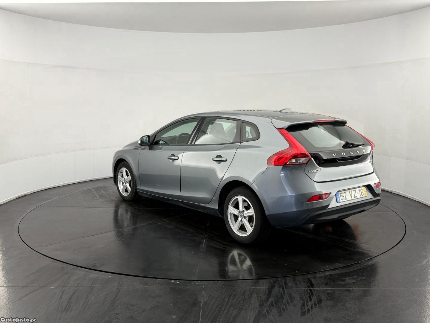 Volvo V40 2.0 — fotografia 12