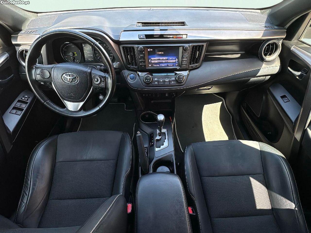 Toyota RAV4 2.5 HSD Comfort — fotografia 4