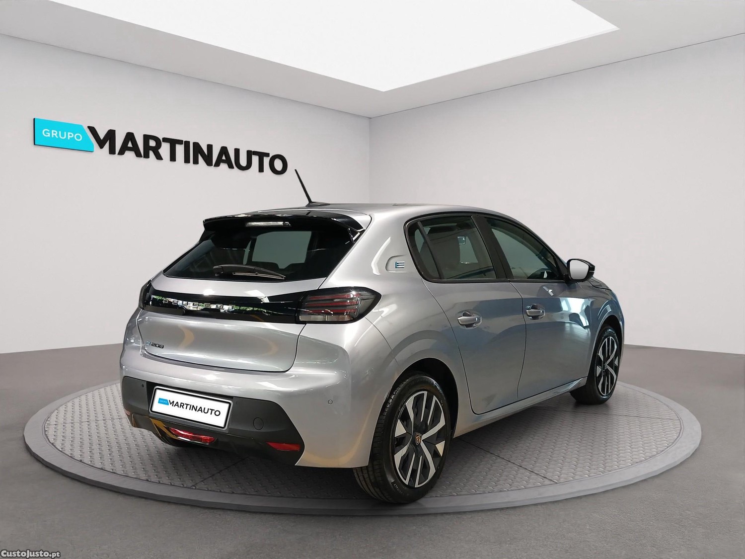 Peugeot 208 50 kWh Active — fotografia 18