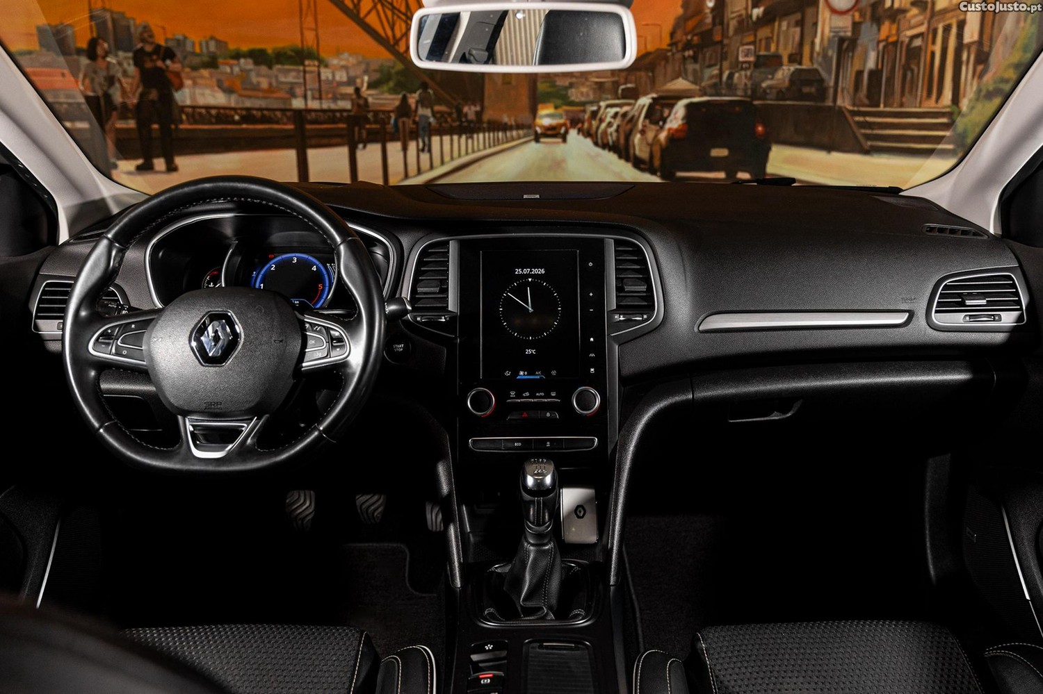 Renault Mégane 1.6 dCi Bose Edition — fotografia 17
