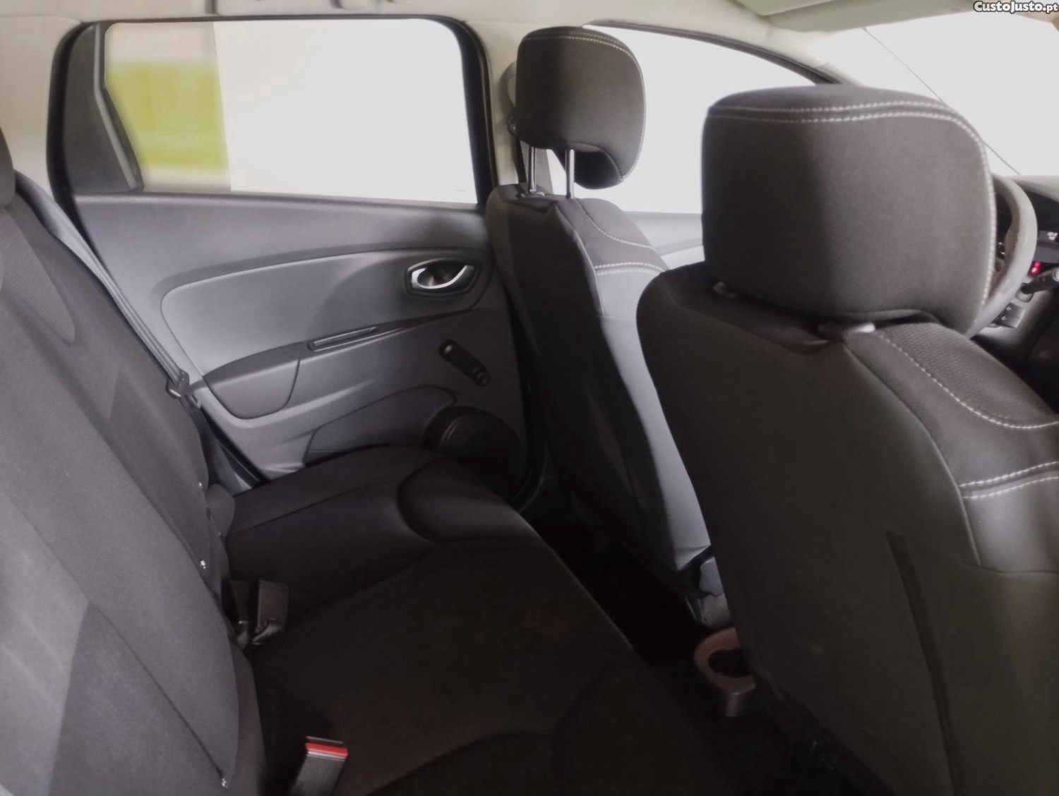 Renault Clio 1.5 Dci Sport Tourer — fotografia 5