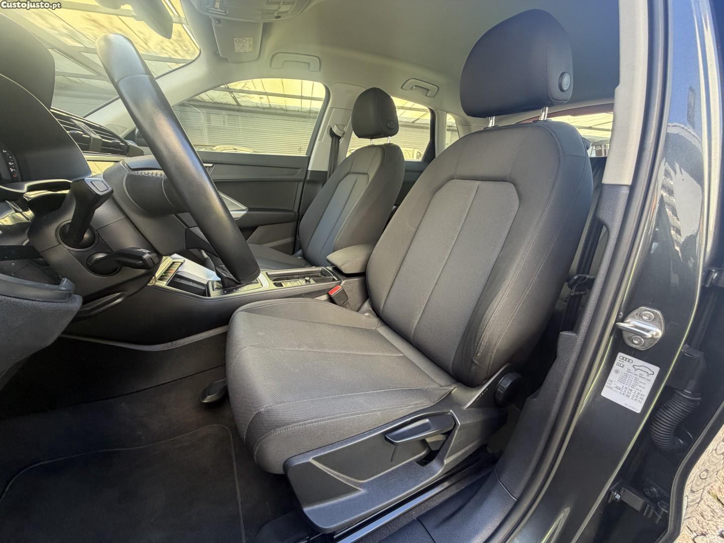 Audi Q3 45 TFSIe S line S tronic — fotografia 13