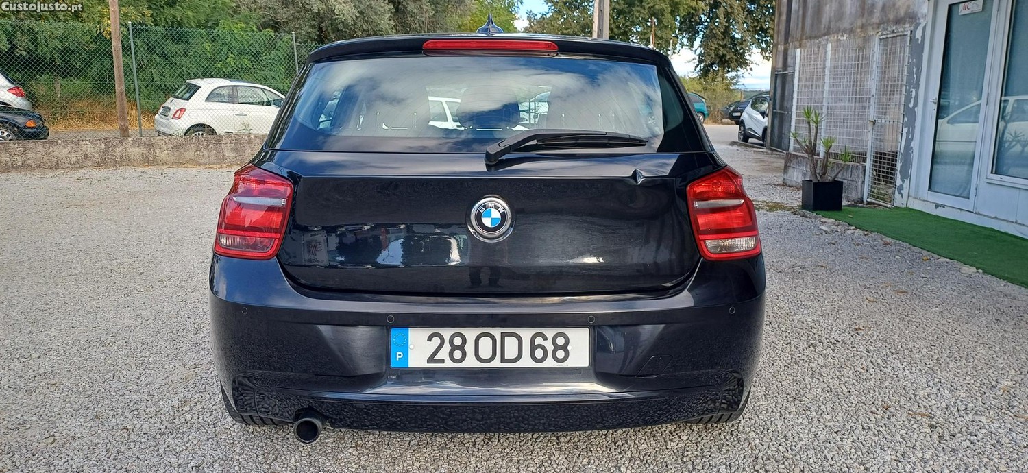 BMW 116 D Sport Nacional — fotografia 14