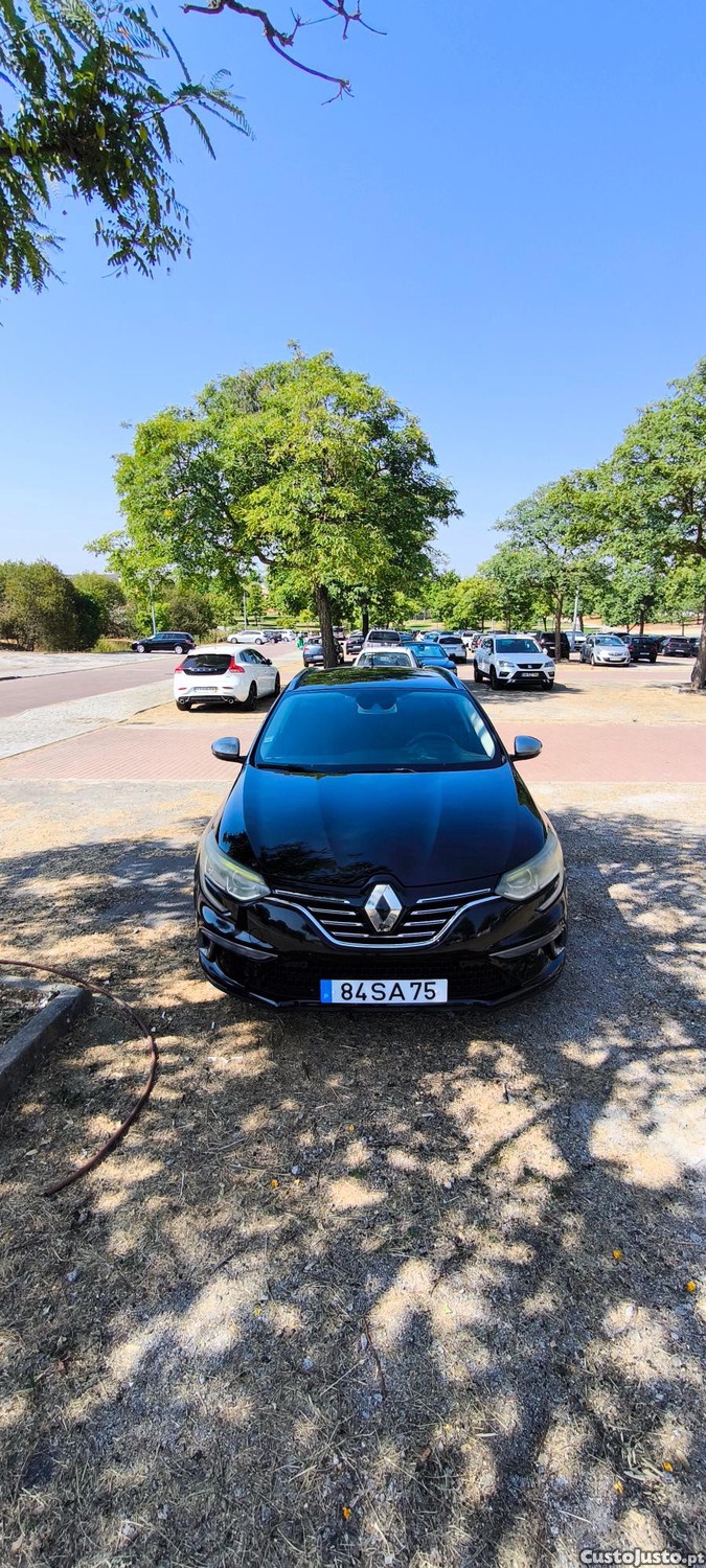 Renault Mégane Sport Tourer GTLine — fotografia 2