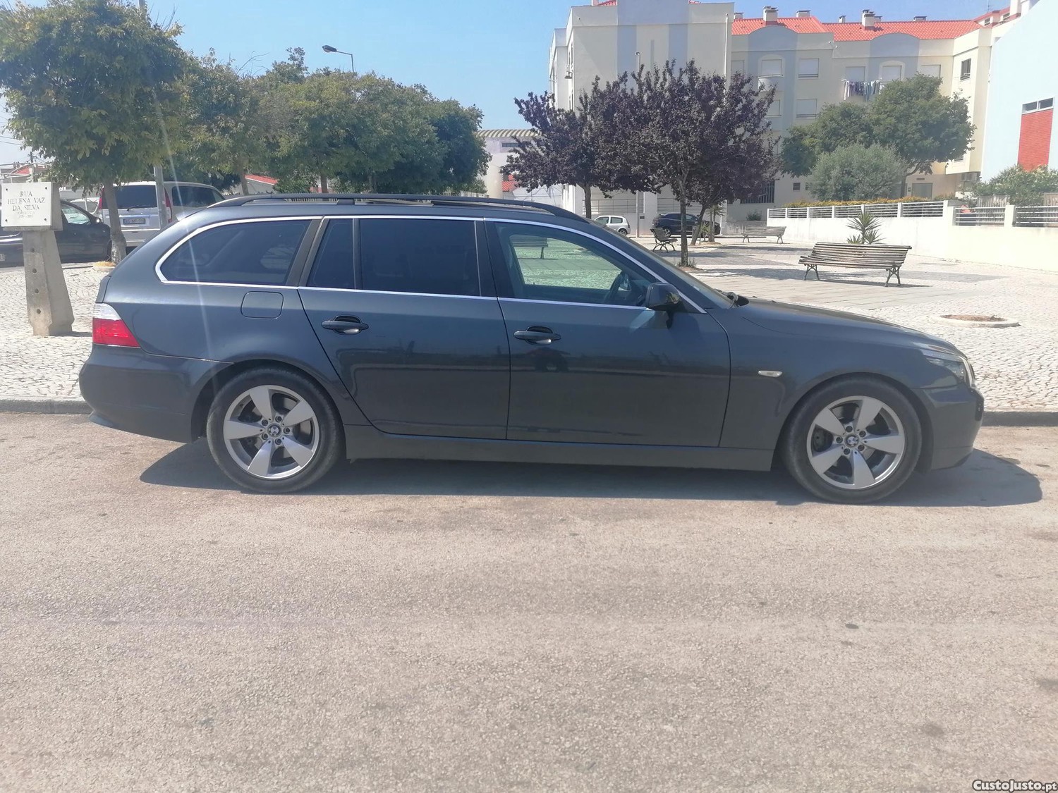 BMW 520 LCI — fotografia 3