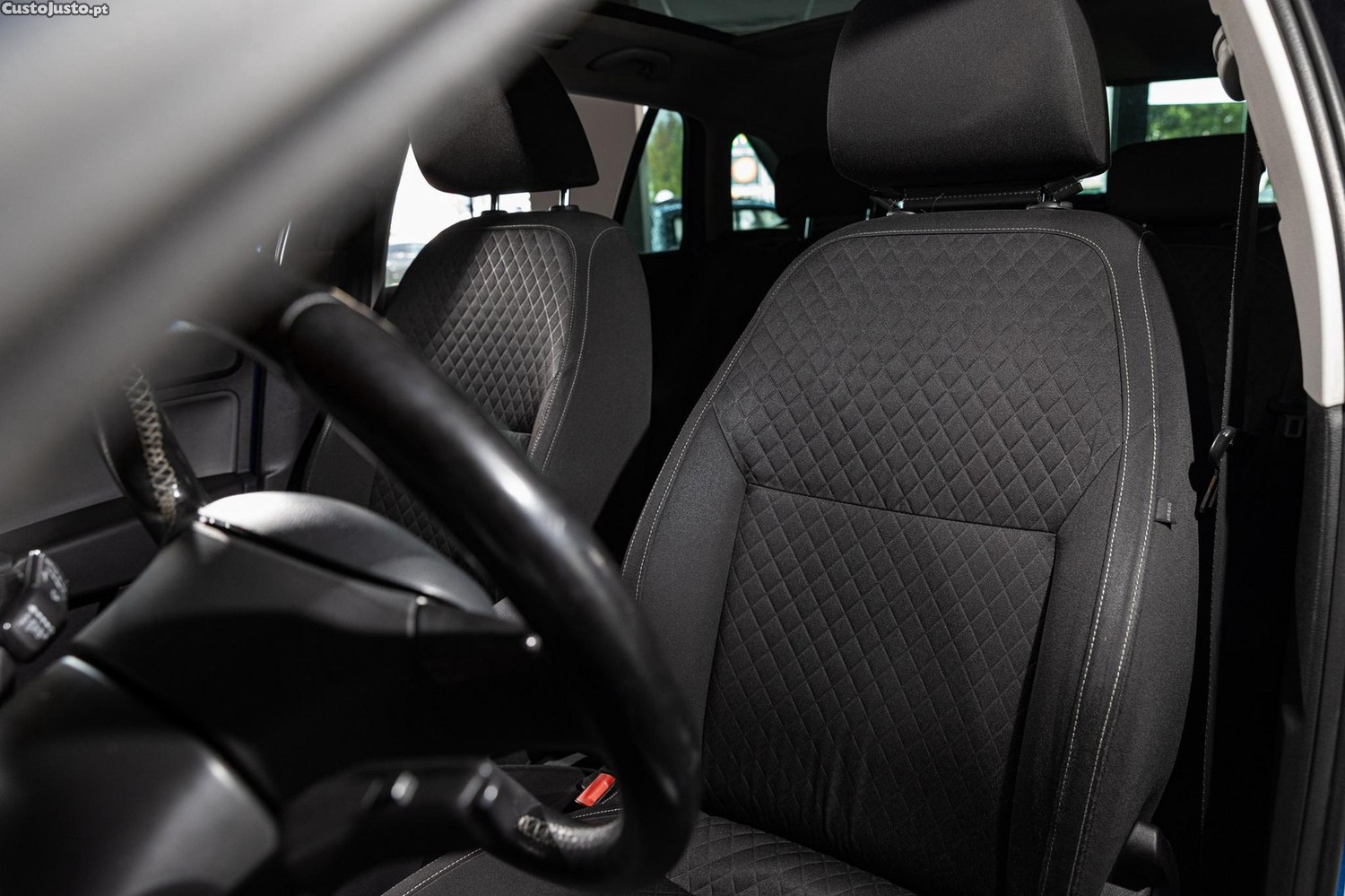 Skoda Rapid 1.4 TDi Ambition DSG — fotografia 6