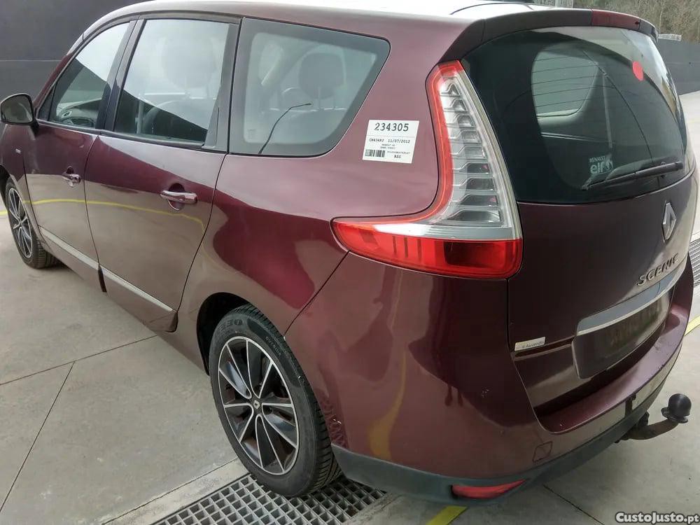 Renault Grand Scénic 1.6 dCi (JZ00, JZ12) (96 kW / 130 cv) [04.2011 - 09.2016] - 12 foto 4