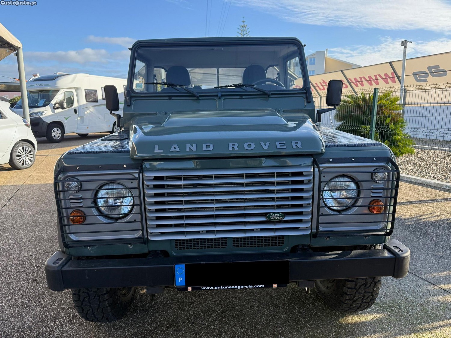 Land Rover Defender 110 HCPU 2.4 CRD E - 11 — photo 5