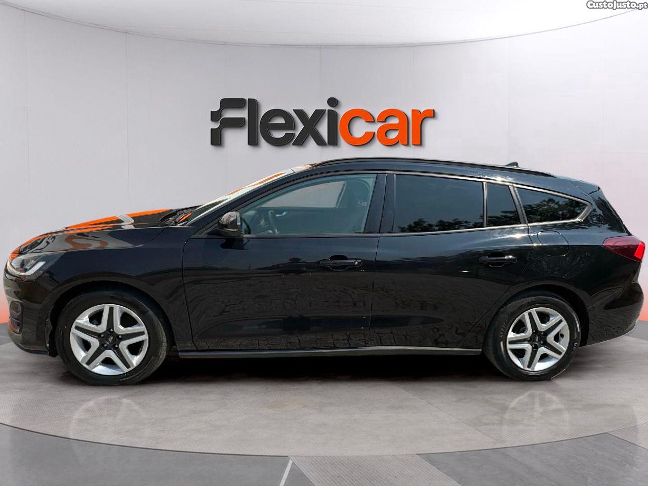 Ford Focus SW 1.0 EcoBoost Connected — fotografia 14