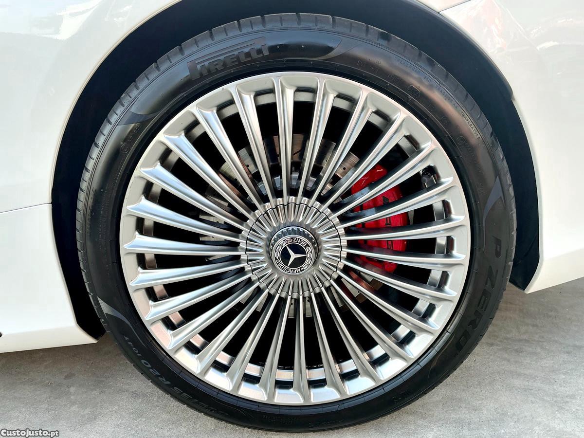 Mercedes-Benz S 63 AMG V8 Bi-Turbo 4-Matic — fotografia 4
