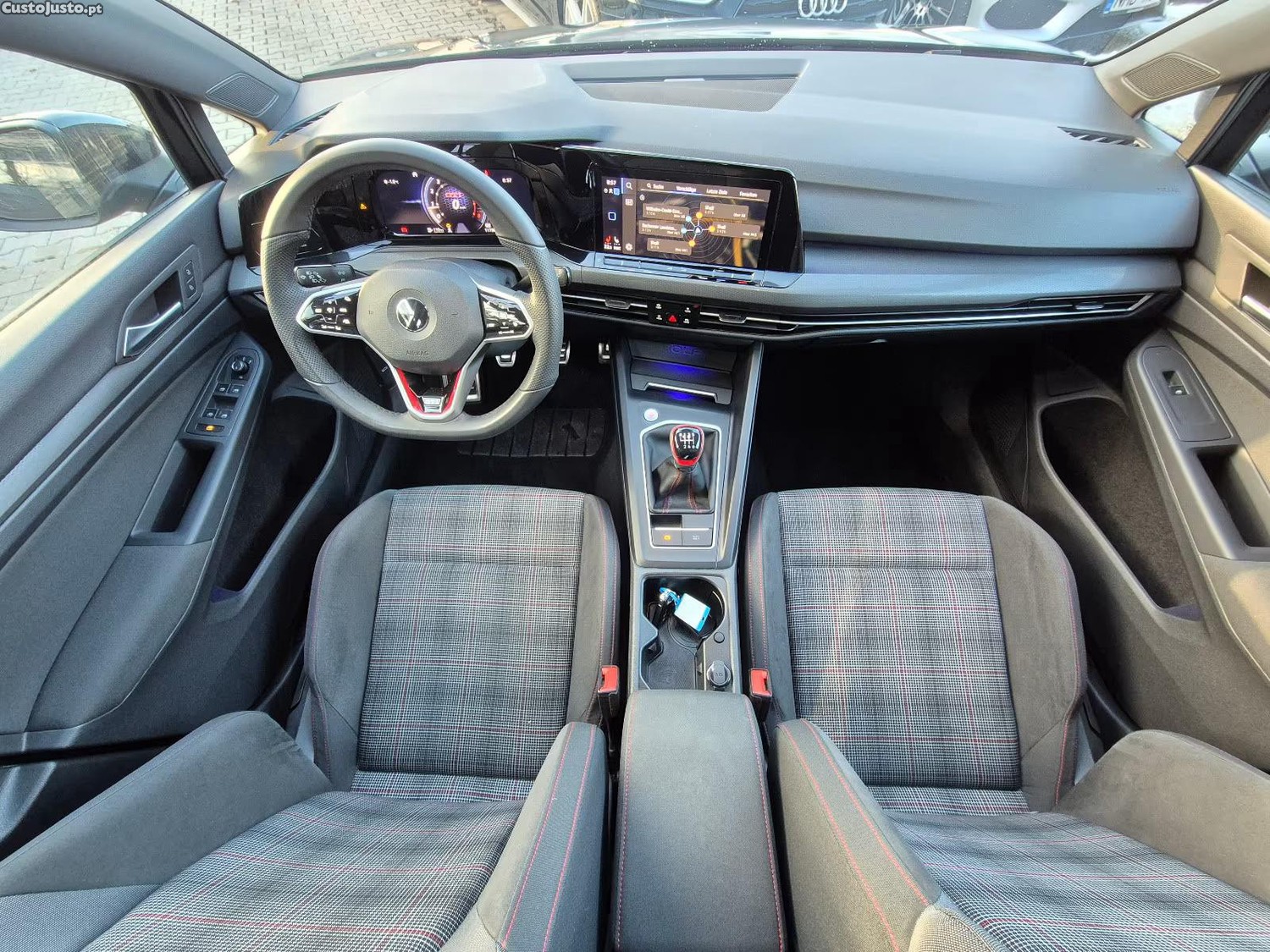 Volkswagen Golf GTI Maxtrix — fotografia 11