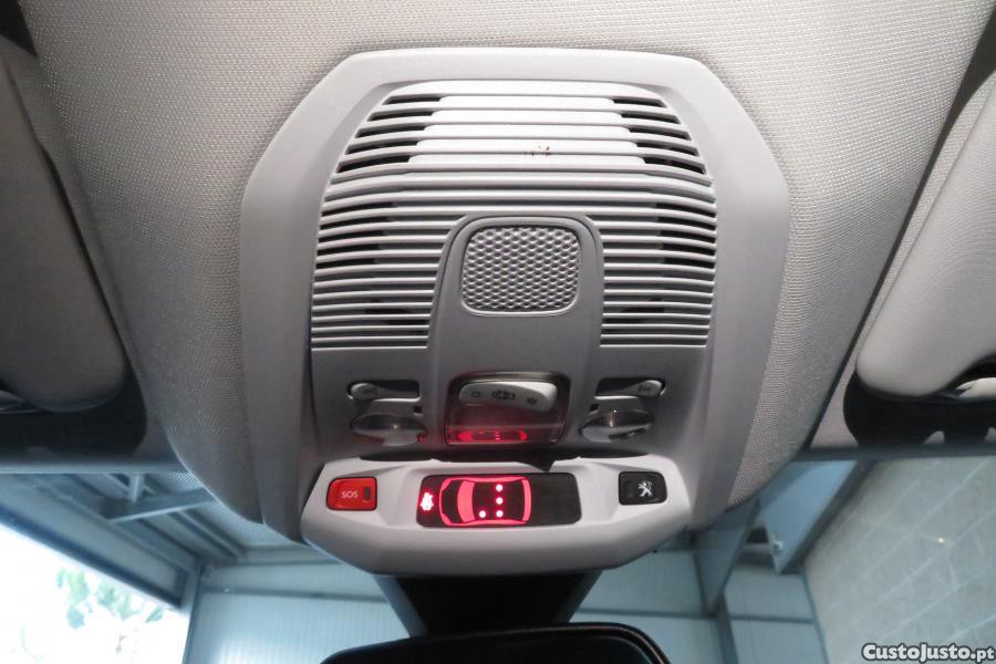 Peugeot 3008 1.5 BlueHDi Active P — fotografia 15
