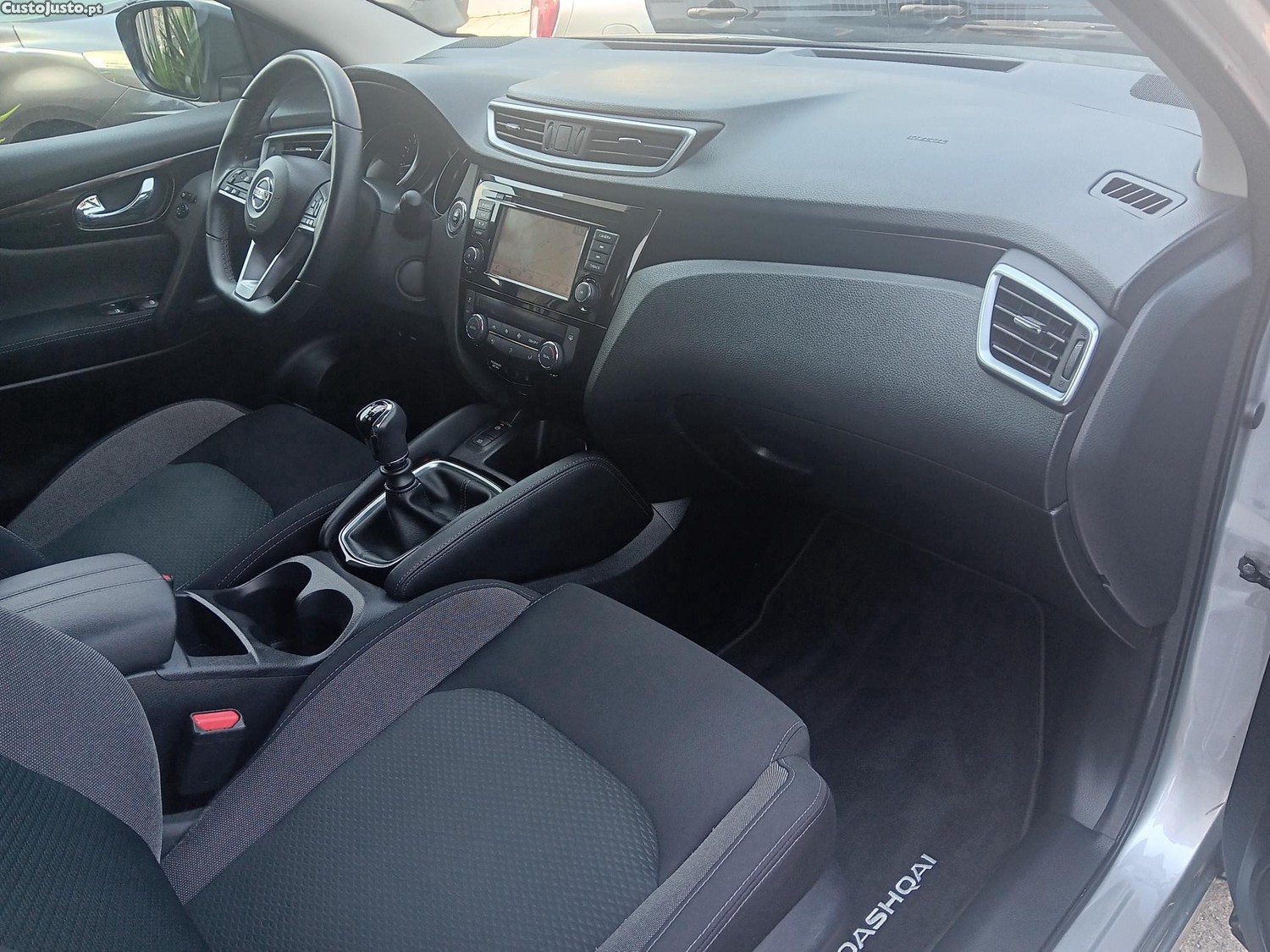 Nissan Qashqai N-Connecta J18 1.3 DIG-T 140cv " Apenas 12.000 Kms" — fotografia 4