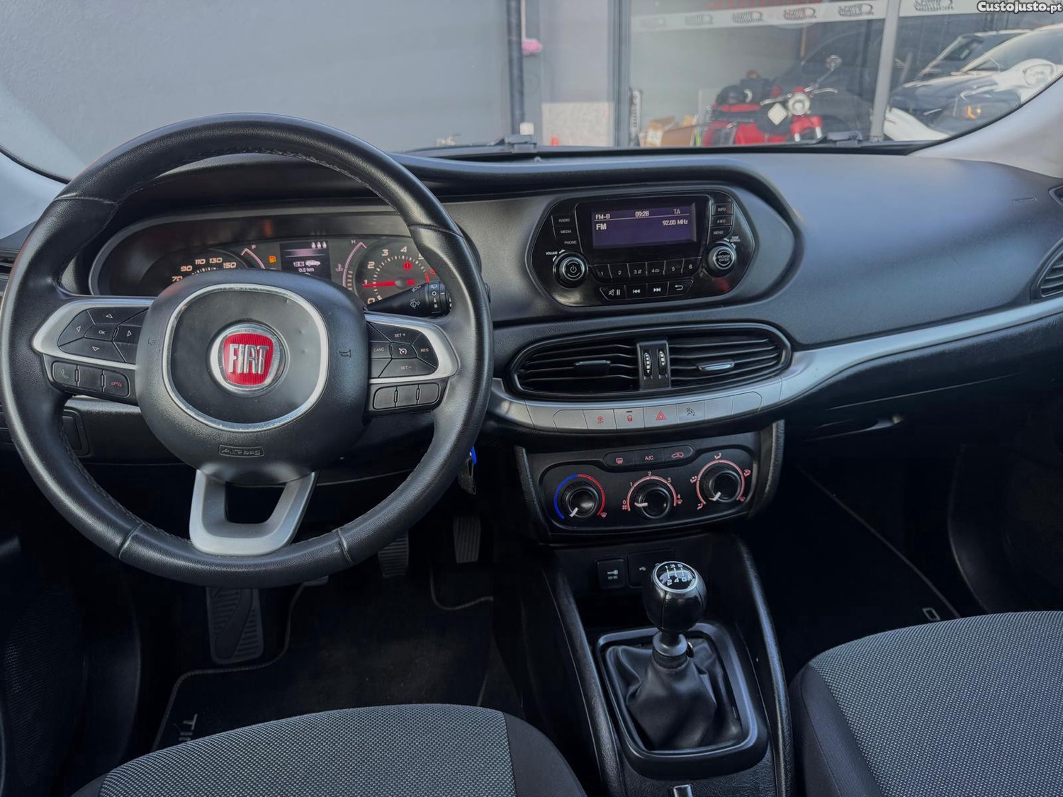 Fiat Tipo 1.4 Easy — fotografia 8