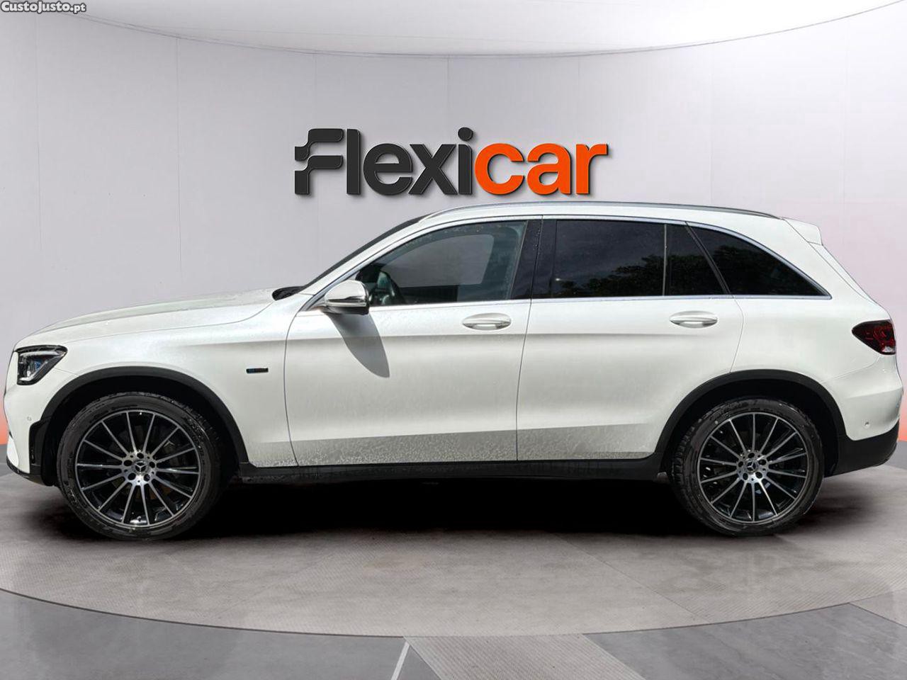 Mercedes-Benz GLC 300 e 4Matic — fotografia 25