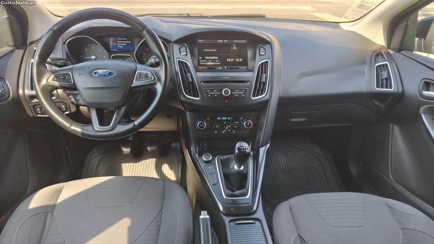Ford Focus 1.5 TDCi Titanium ECOnetic — fotografia 4
