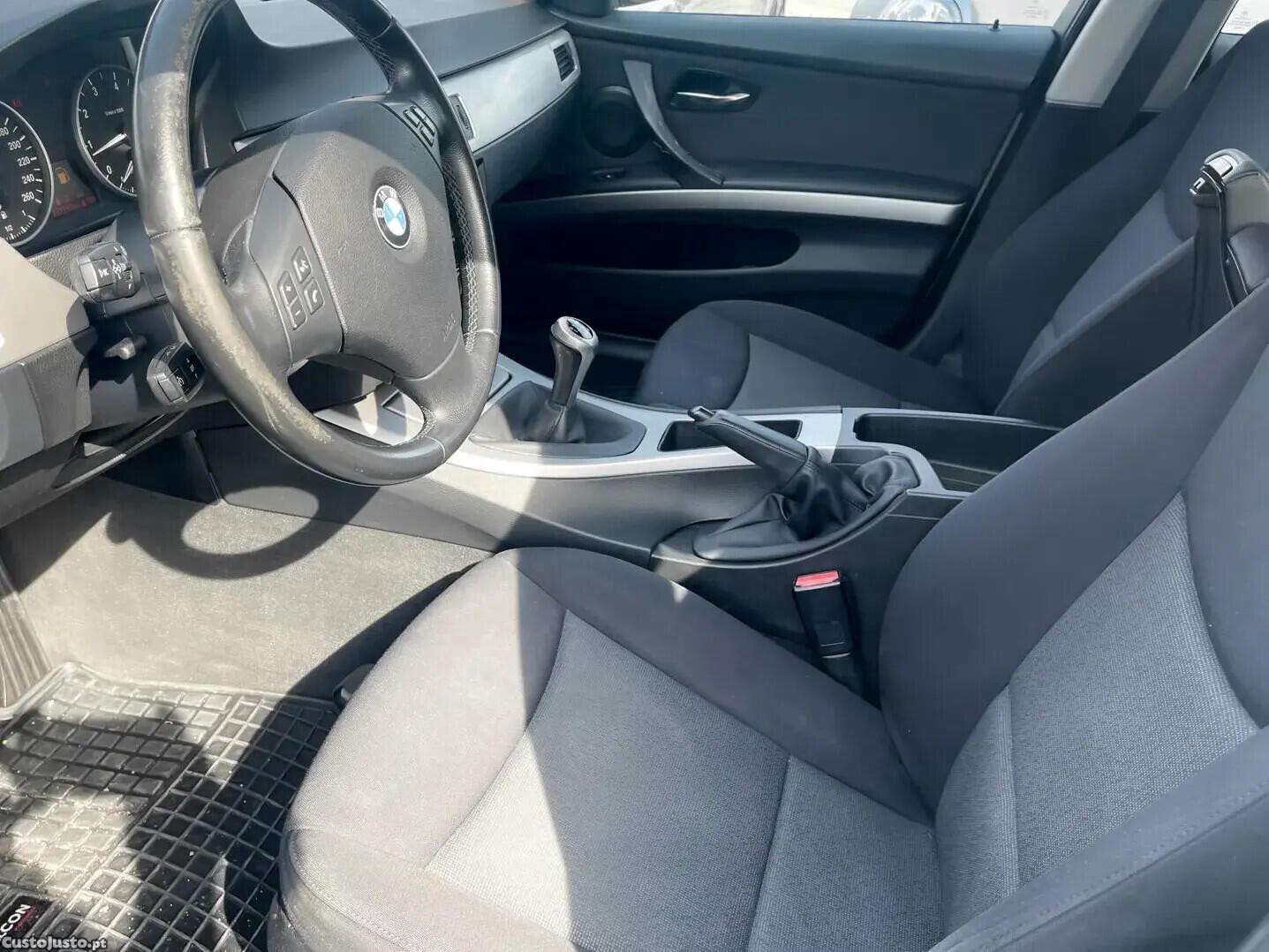 BMW 320 i Edition Exclusive — fotografia 7
