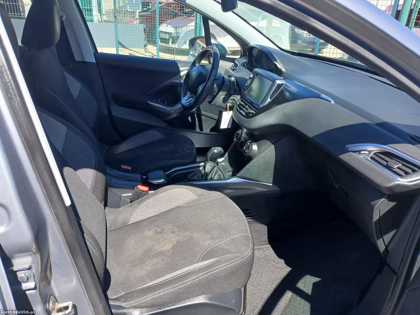 Peugeot 2008 1.2 puretech style — fotografia 4