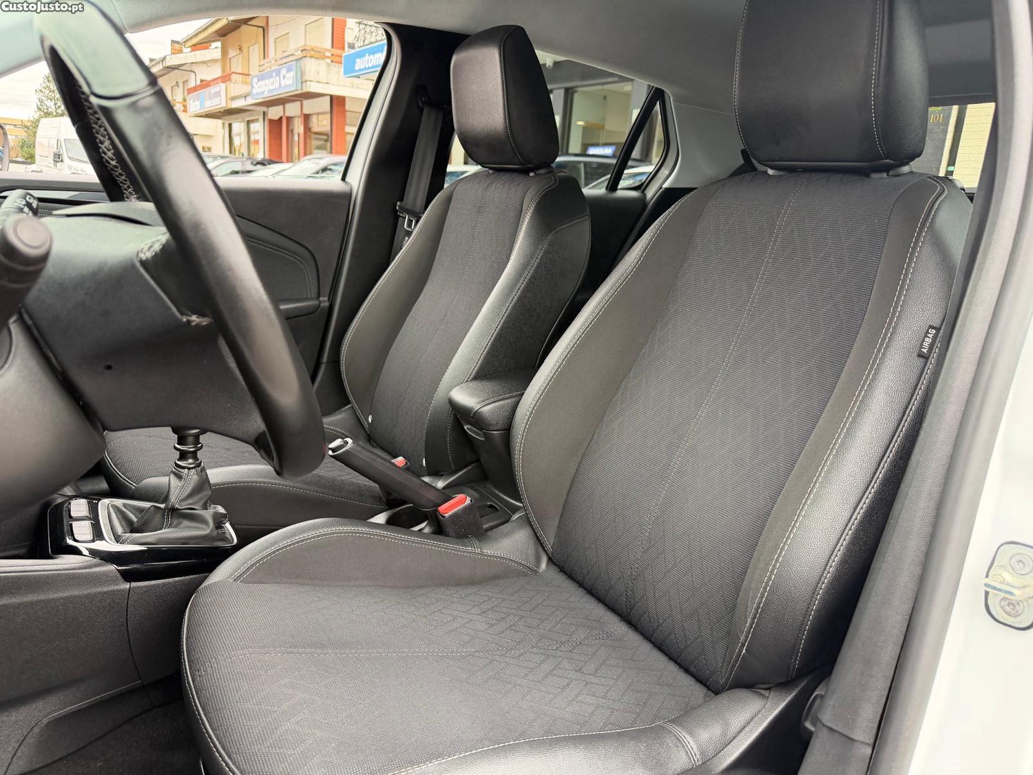 Opel Corsa 1.5 D Elegance — fotografia 17