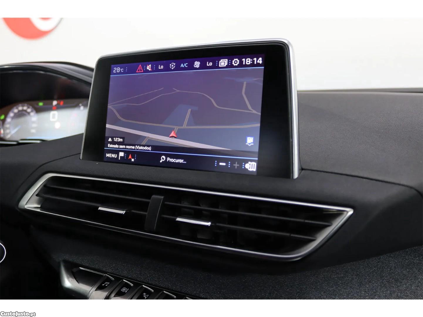 Peugeot 3008 1.2 PureTech Allure EAT8 — fotografia 3