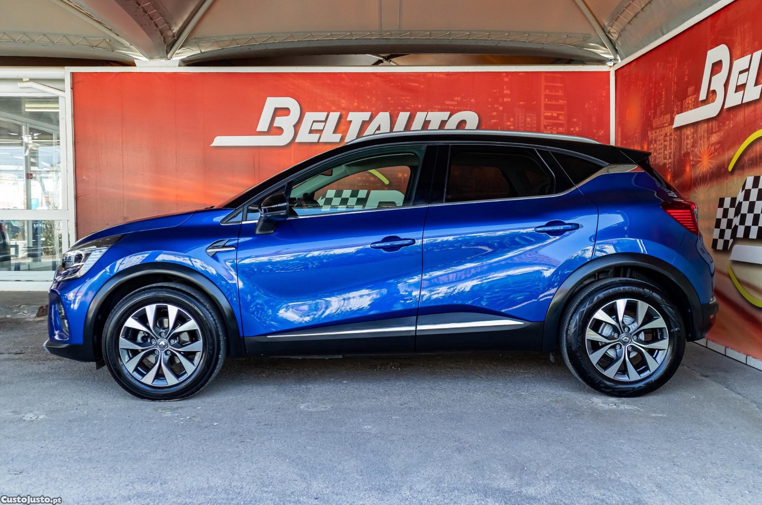 Renault Captur 1.0 TCE EXCLUSIVE — fotografia 17