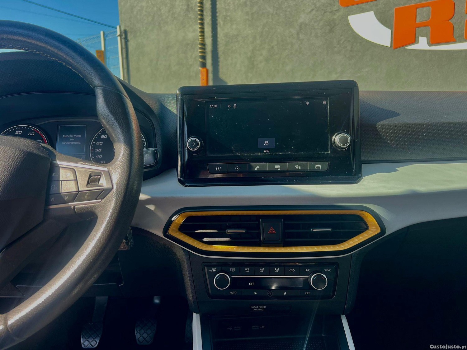 SEAT Arona 1.0 Eco TSI Style — fotografia 9