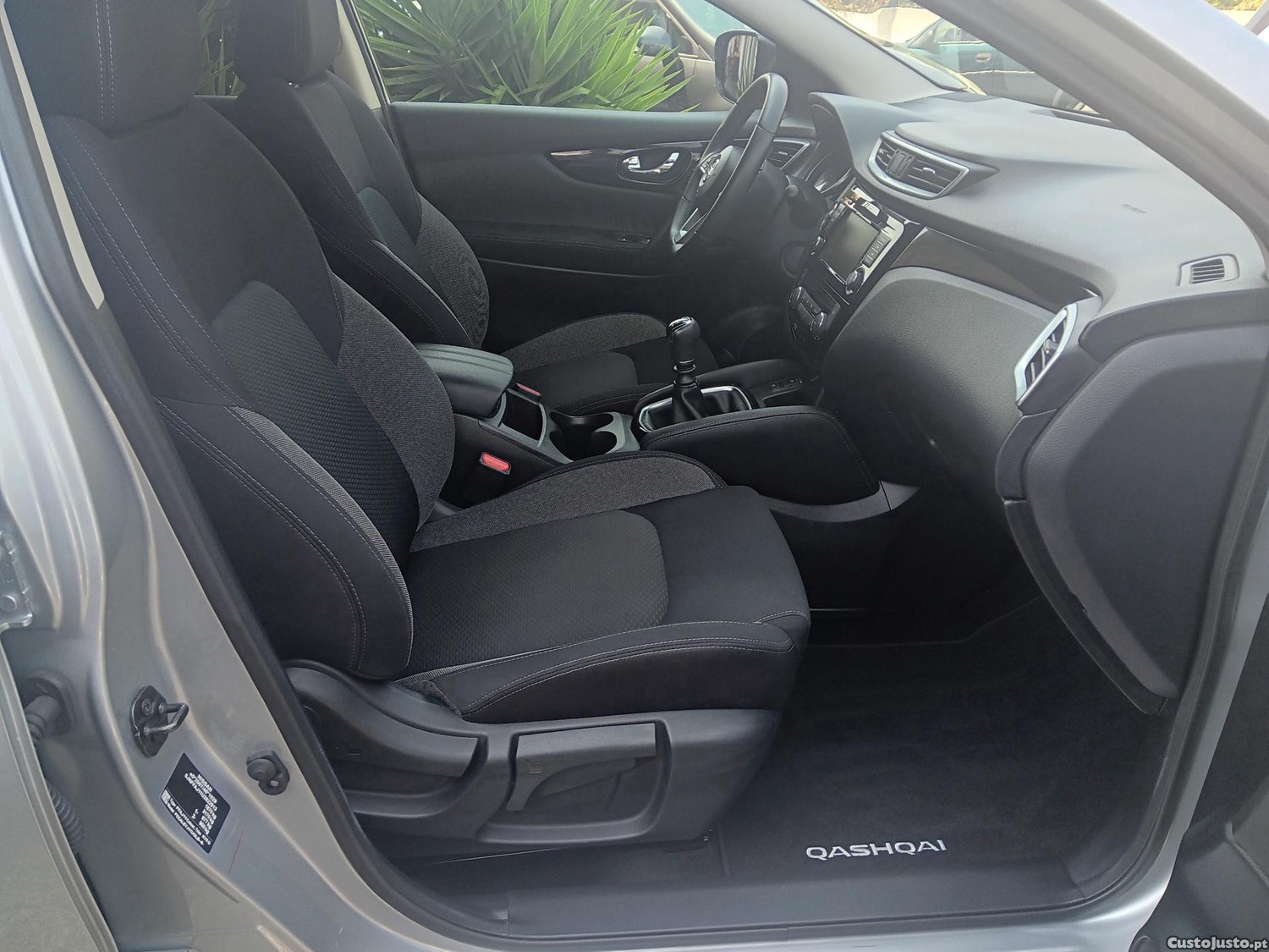 Nissan Qashqai N-Connecta J18 1.3 DIG-T 140cv " Apenas 12.000 Kms" — fotografia 3