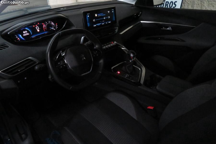 Peugeot 3008 1.5 BlueHDi Active P — fotografia 9