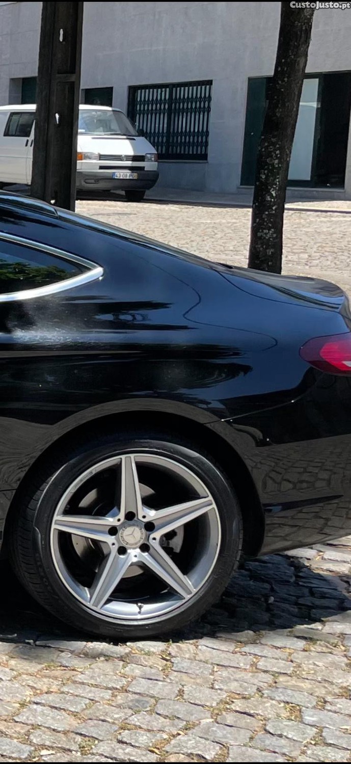 Mercedes-Benz C 220 Coupe — fotografia 3