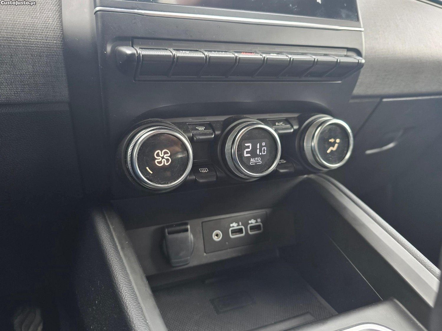 Mitsubishi Colt 1.0 MPI-T Invite — fotografia 13